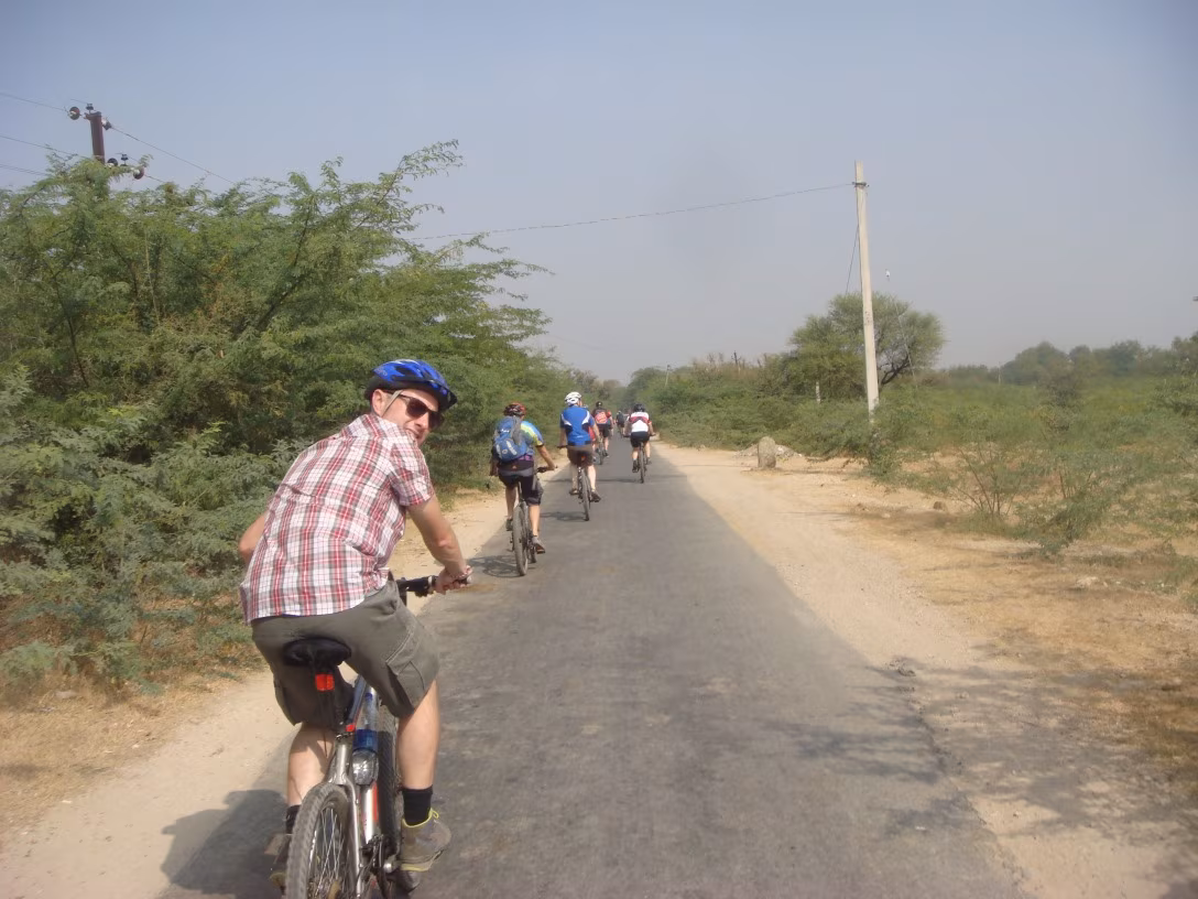 Vélo à travers la Montagne